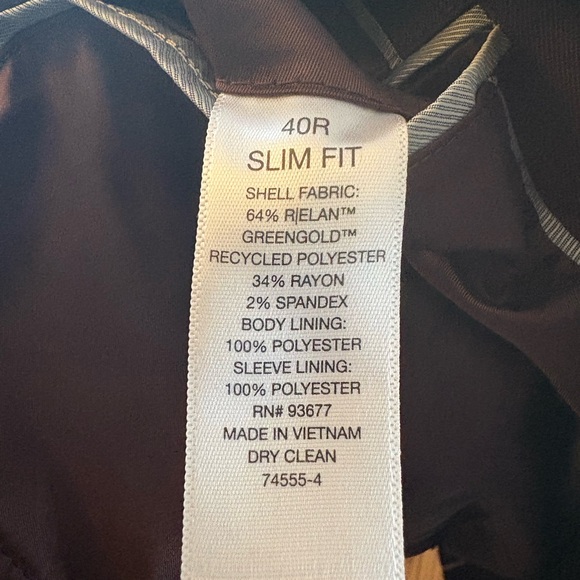 Men's Burgundy Suit - Picture 5 of 6